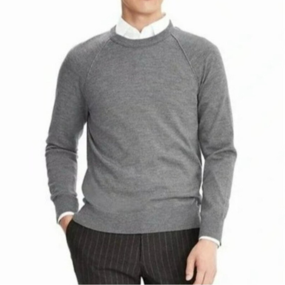 Banana‎ Republic Merino Wool Crewneck Sweater Gray